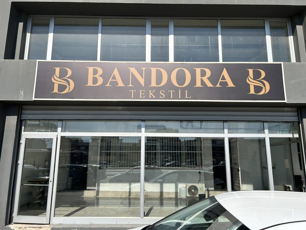 Bandora Tekstil Çiğli ışıksız germe branda tabela uygulaması
