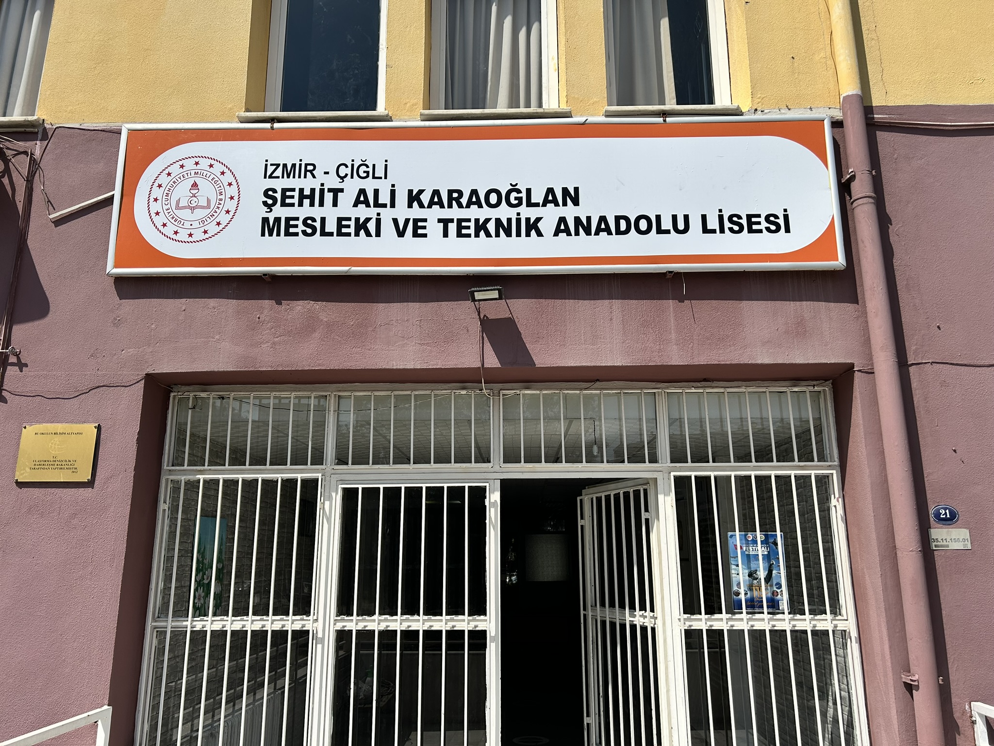 Şehit Ali Karaoğlan MTAL – Çiğli Germe Branda Tabela Yenileme Şehit Ali Karaoğlan MTAL – Çiğli Germe Branda Tabela Yenileme