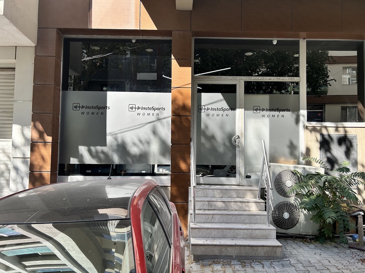 Instasports Women – Bornova Kumlu Folyo Cam Kaplama Instasports Women – Bornova Kumlu Folyo Cam Kaplama